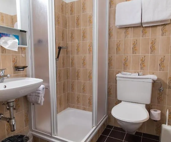 Ξενοδοχείο Hotel Corona *